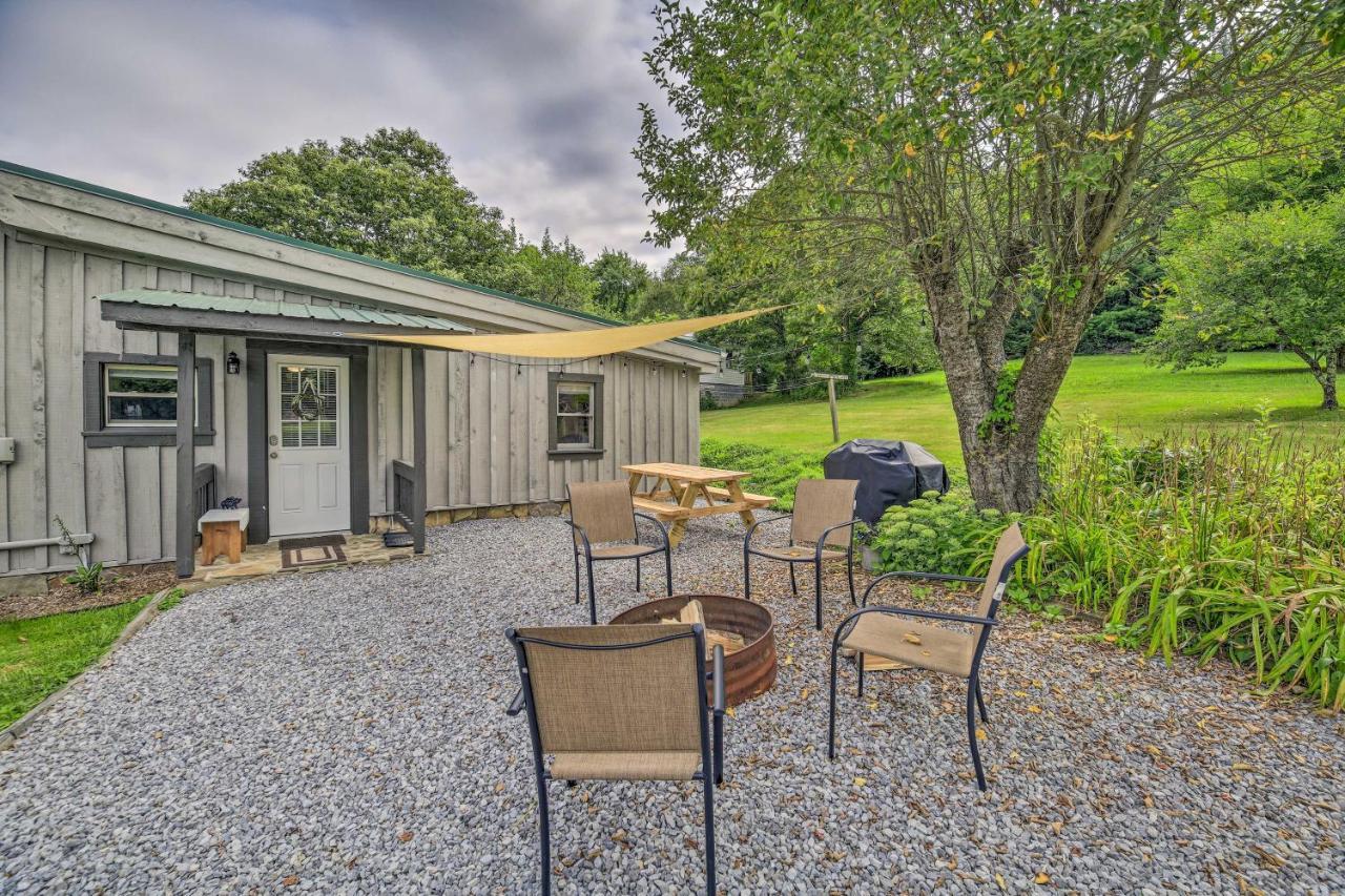Damascus Cottage With Fire Pit - 1 Mi To Trails Bagian luar foto