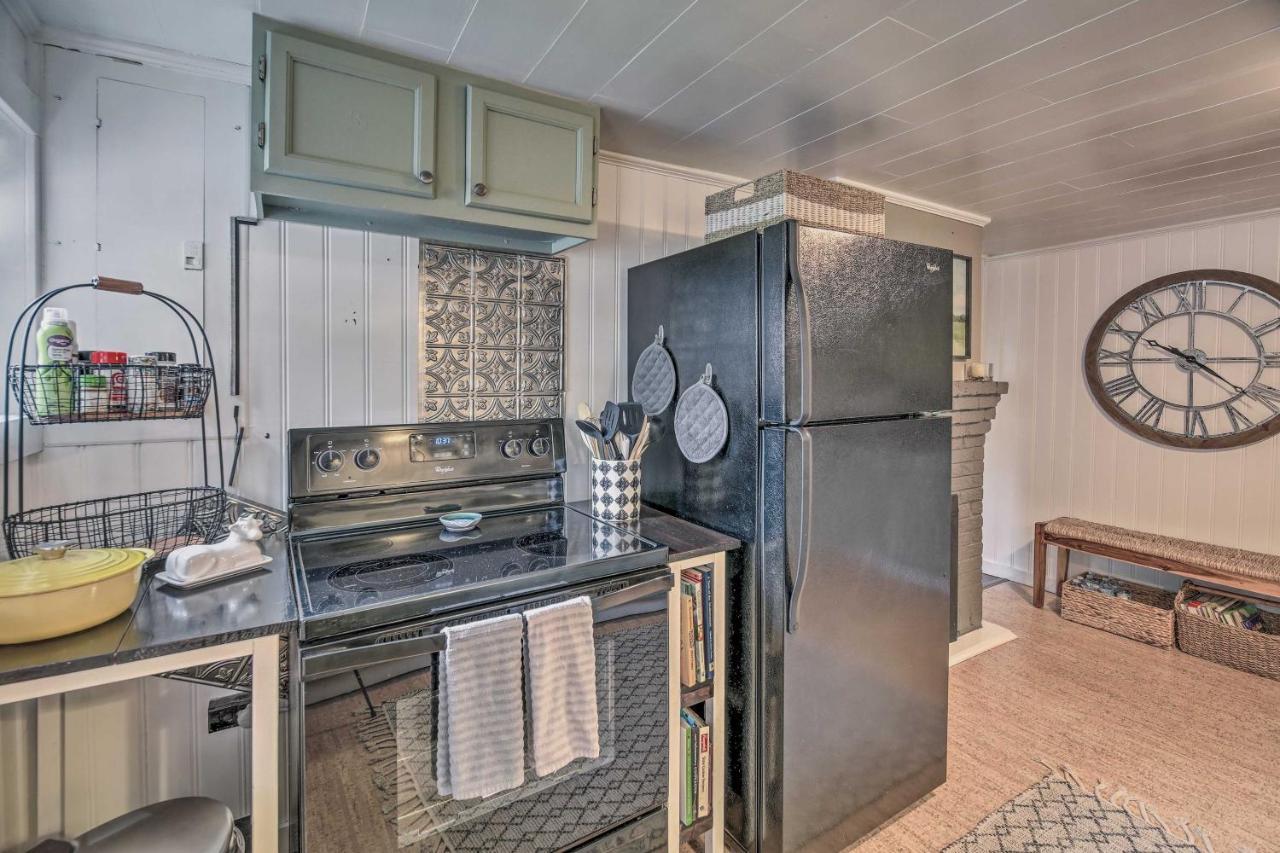 Damascus Cottage With Fire Pit - 1 Mi To Trails Bagian luar foto