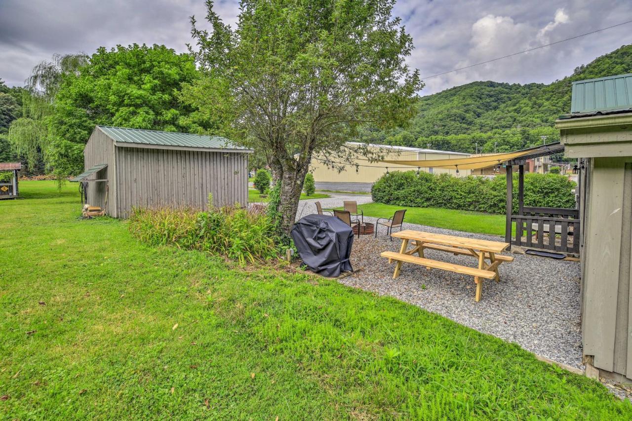 Damascus Cottage With Fire Pit - 1 Mi To Trails Bagian luar foto